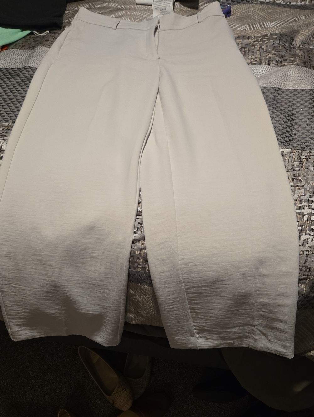 Women's Wide-Leg Crop Pants in Beige